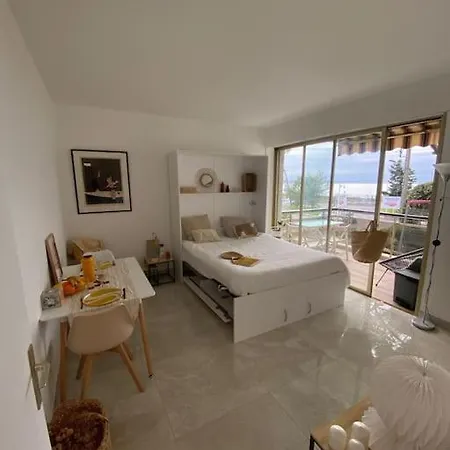 Apartment Refait A Neuf Face Cannes